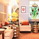 Hotel Folkestone Opera 3*
