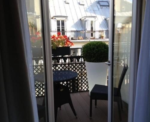 Folkestone Opéra Parigi